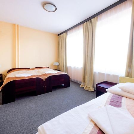 Hotel Uno Kecskemét Eksteriør bilde