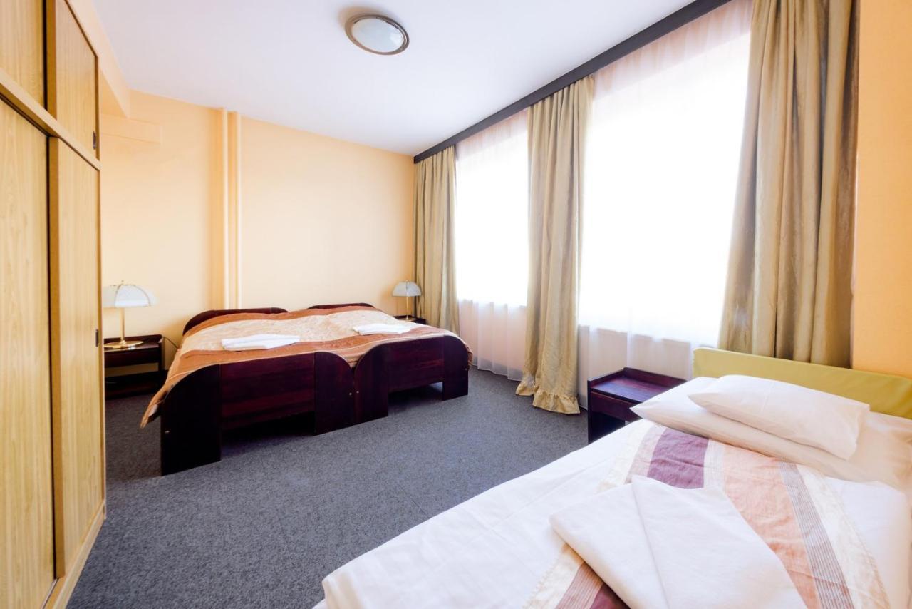 Hotel Uno Kecskemét Eksteriør bilde