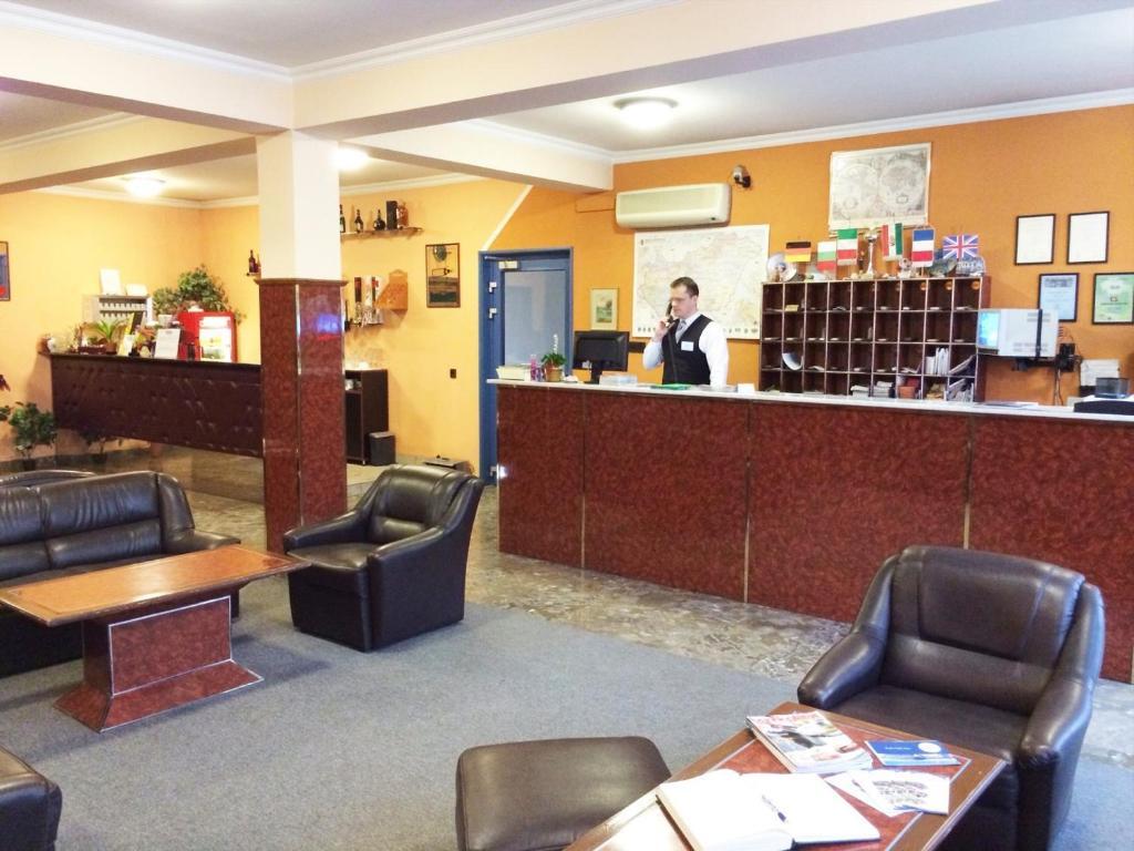 Hotel Uno Kecskemét Eksteriør bilde