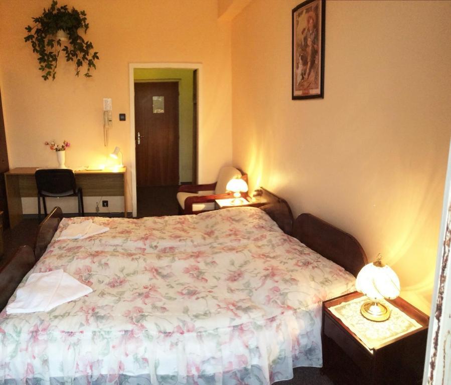 Hotel Uno Kecskemét Eksteriør bilde
